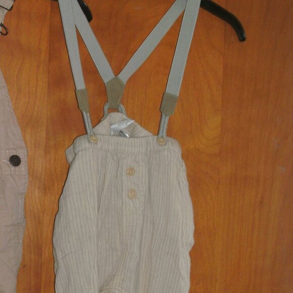 2 Pairs of Pants NWT H&M organic cotton with suspenders 4T & Oshkosh Overalls 3T - Picture 4 of 4